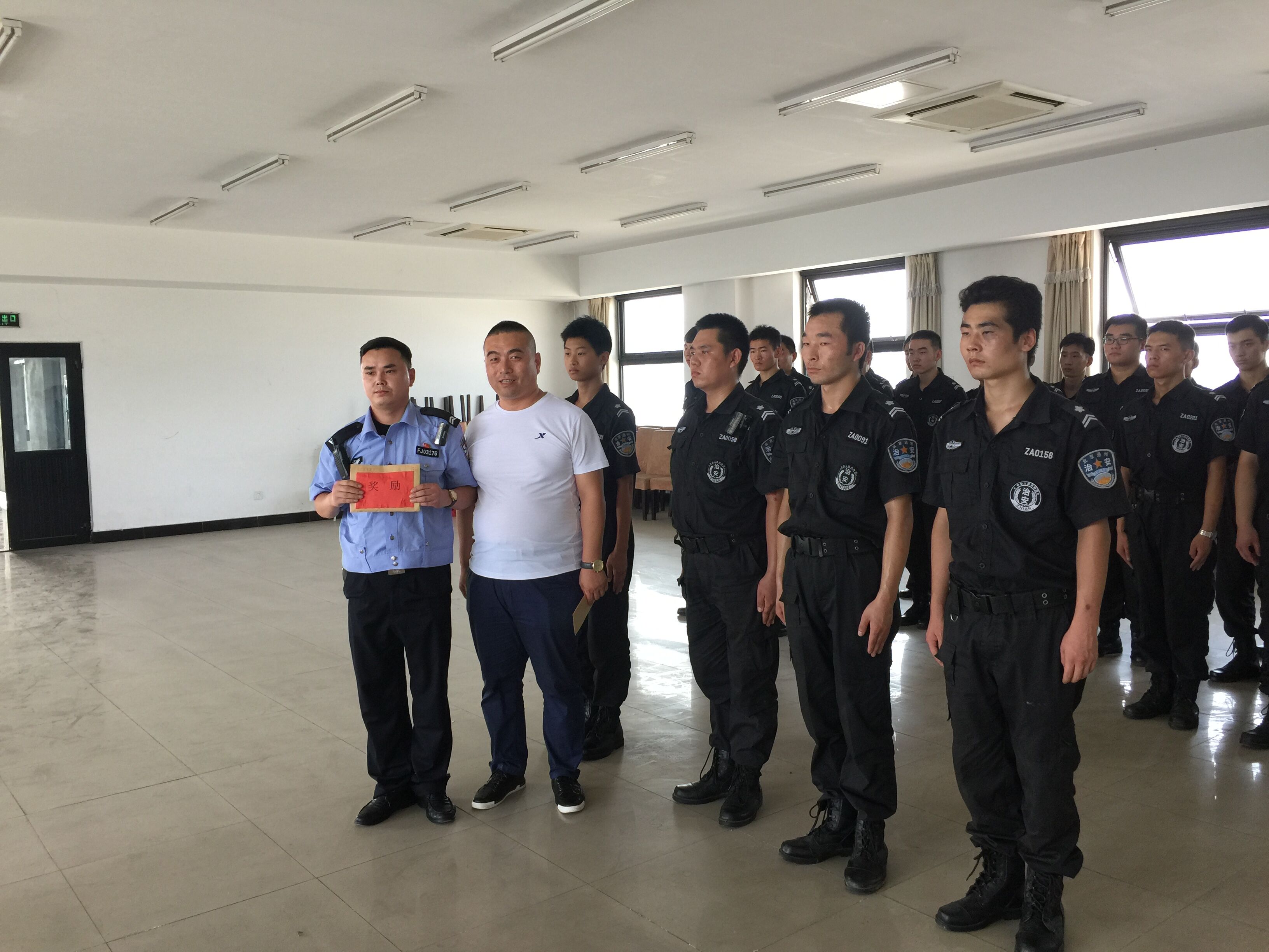 徐辛庄派出所辅警大队8.1事迹表扬 - 公司新闻 - 亚洲必赢
